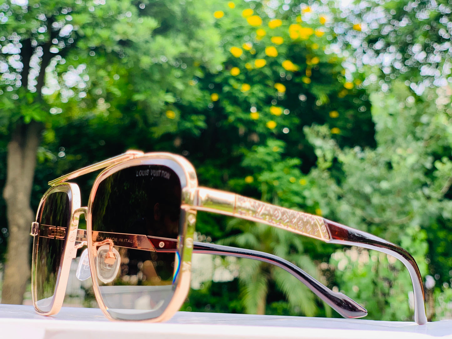 LOUIS VUITTON (LV) Glasses